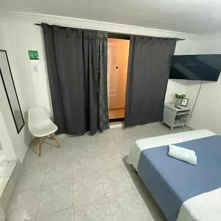 Cerca Al Aeropuerto # 2 Aparthotel